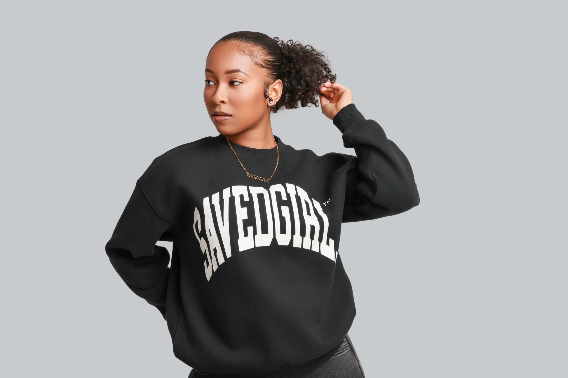 Black crew neck sweatshirt