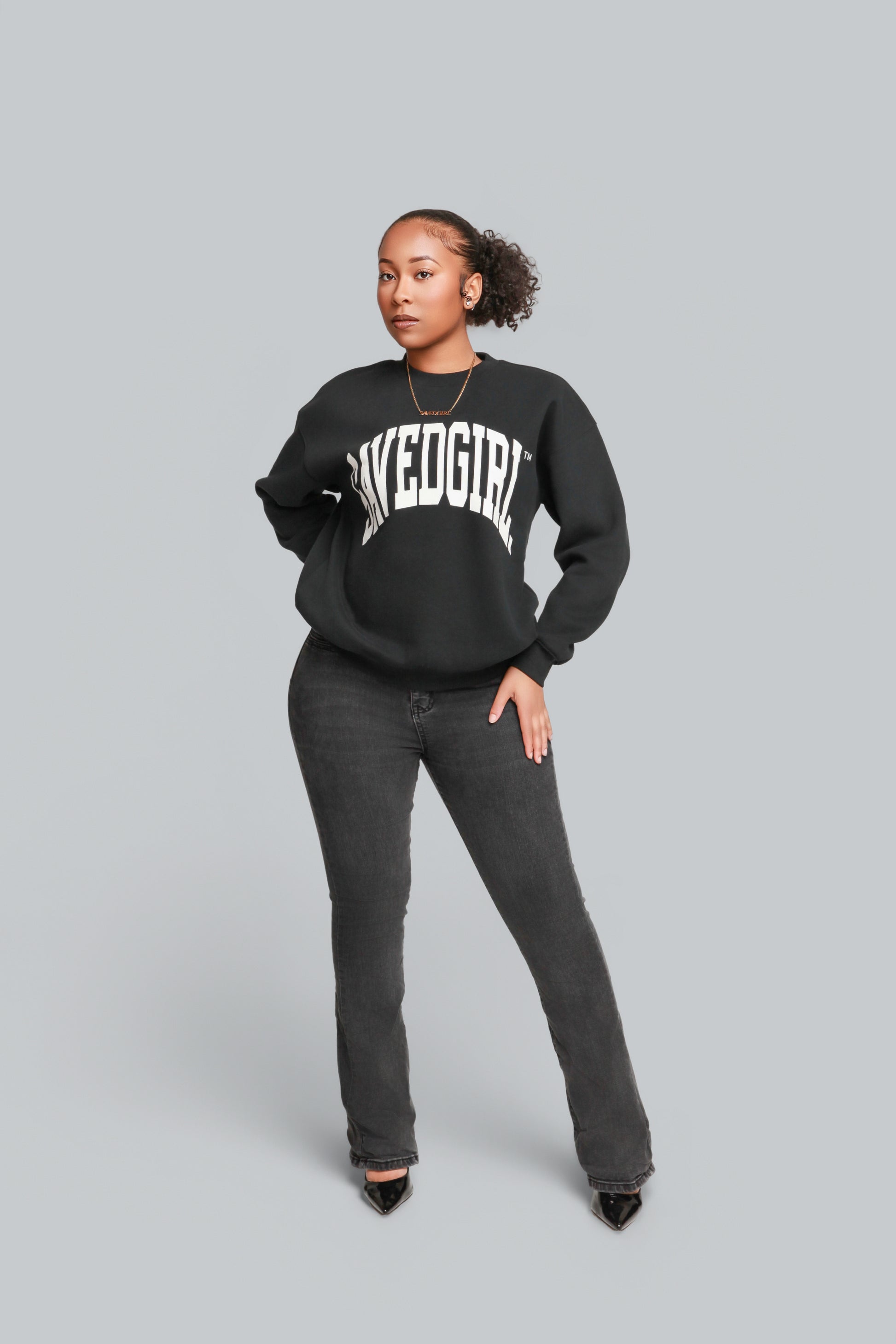 Black crew neck sweatshirt